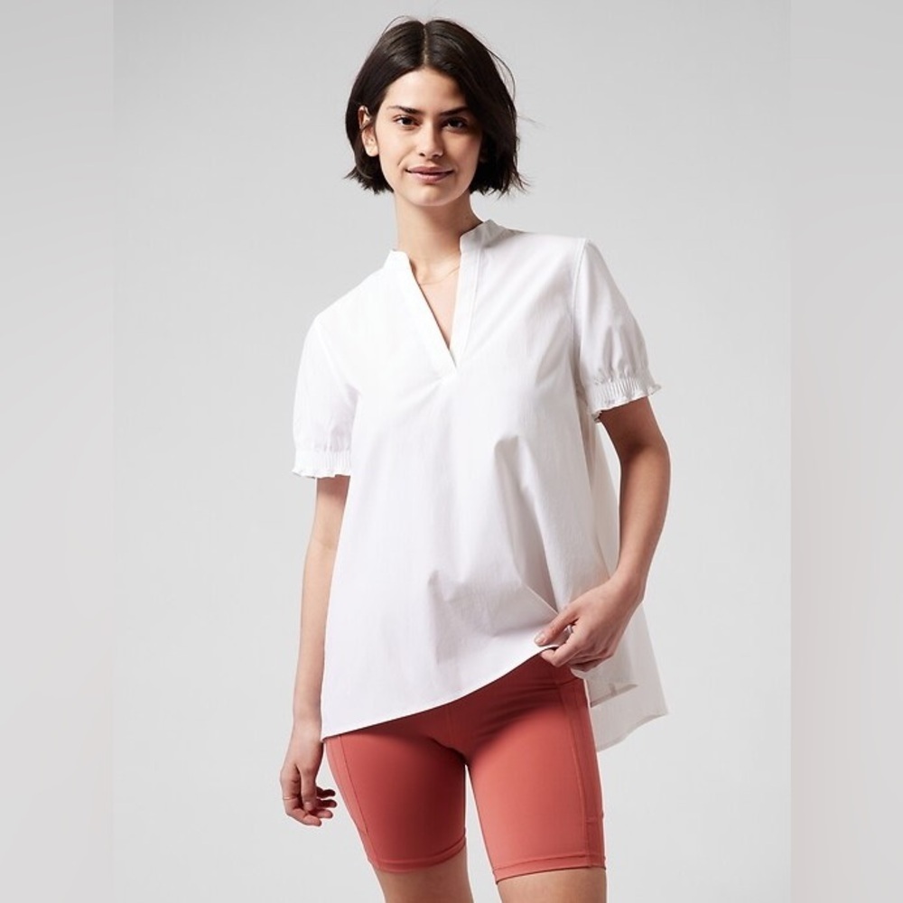 ISAAC MIZRAHI | Crisp White Collared Blouse High Low
